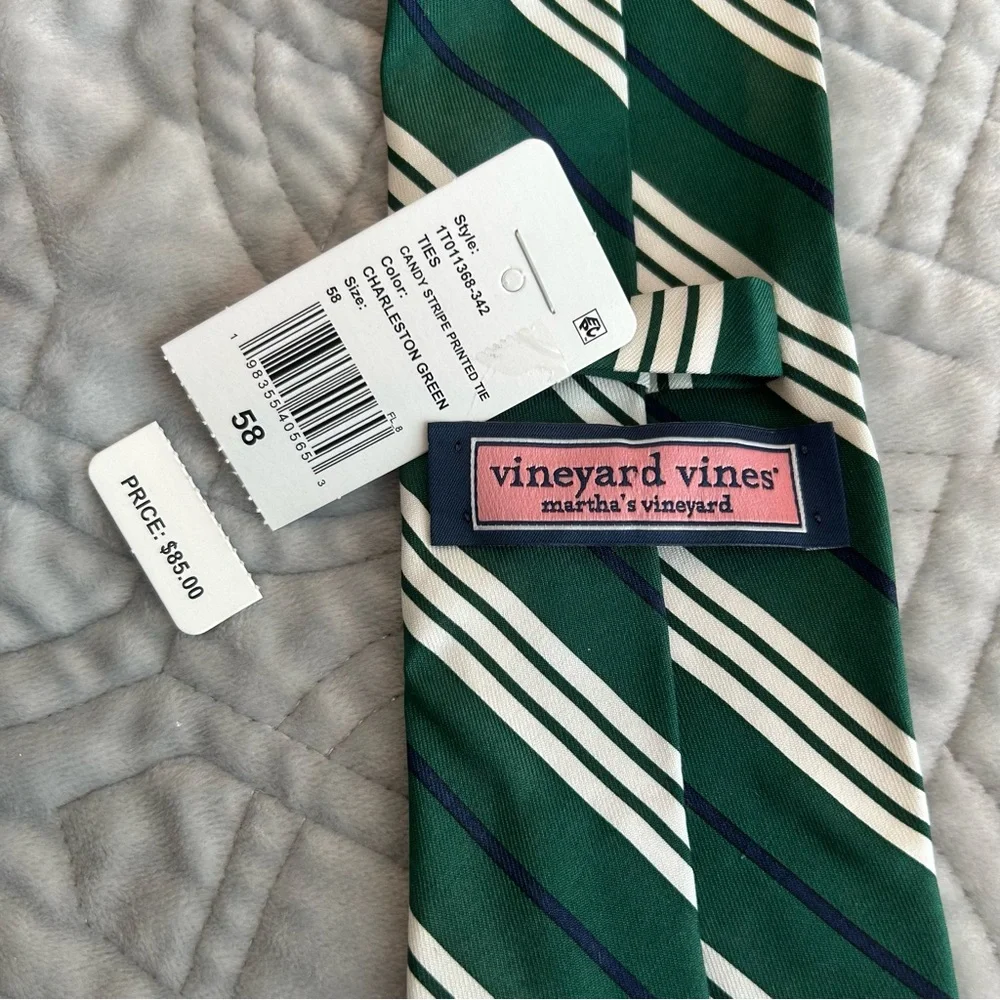 VINEYARD VINES Men’s Candy Stripe Printed Tie in Charleston Green